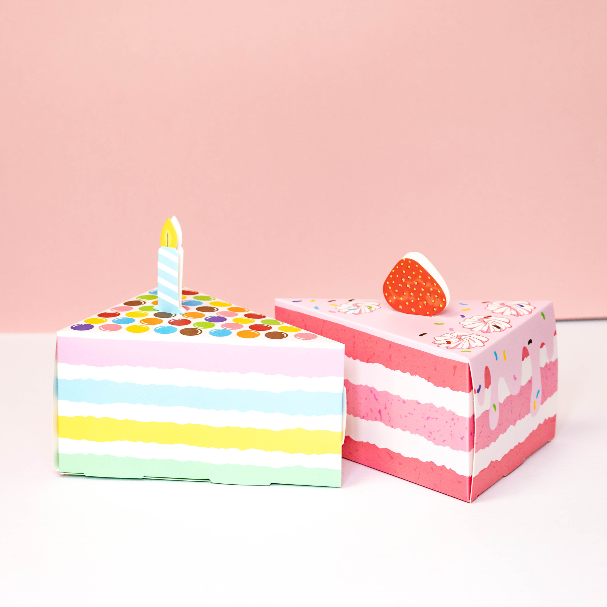 Cake Favour Boxes, Strawberry (set of 4)