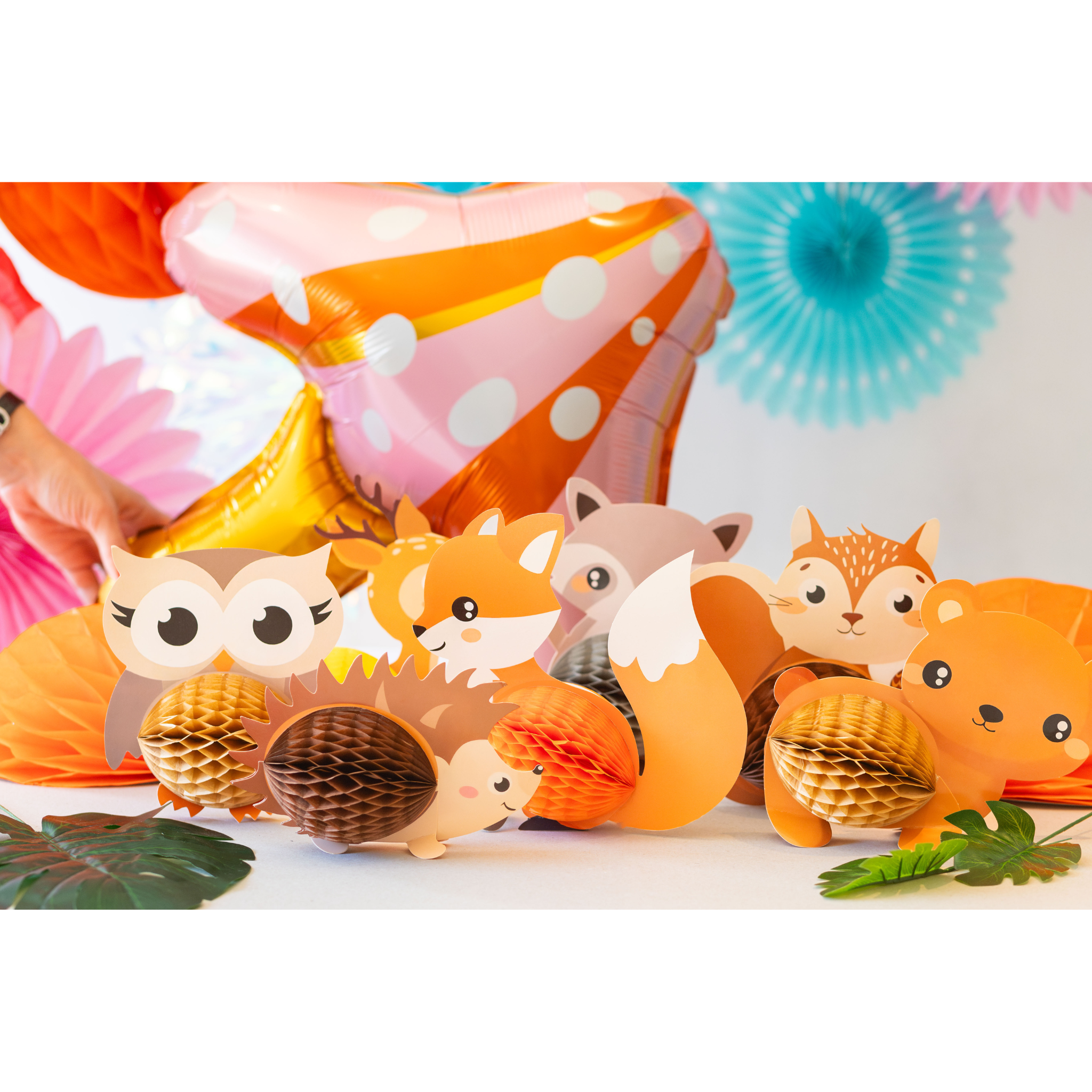 Woodlands animals honeycomb decor (set of 1)